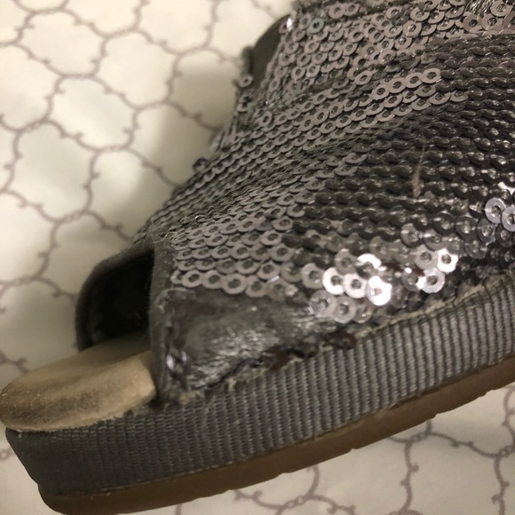 TOMS Peep-toe Sequins Wedges - Picture 7 of 7